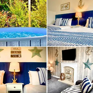 https://shaw-hot-tub-house-by-jett-accommodation.hotelsin-chester.com